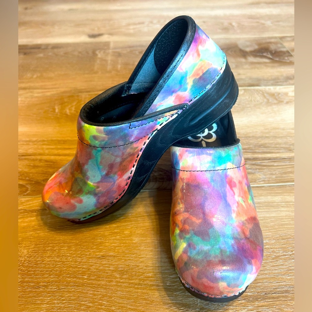 Sanita clogs size 37. Worn once in excellent conditions.